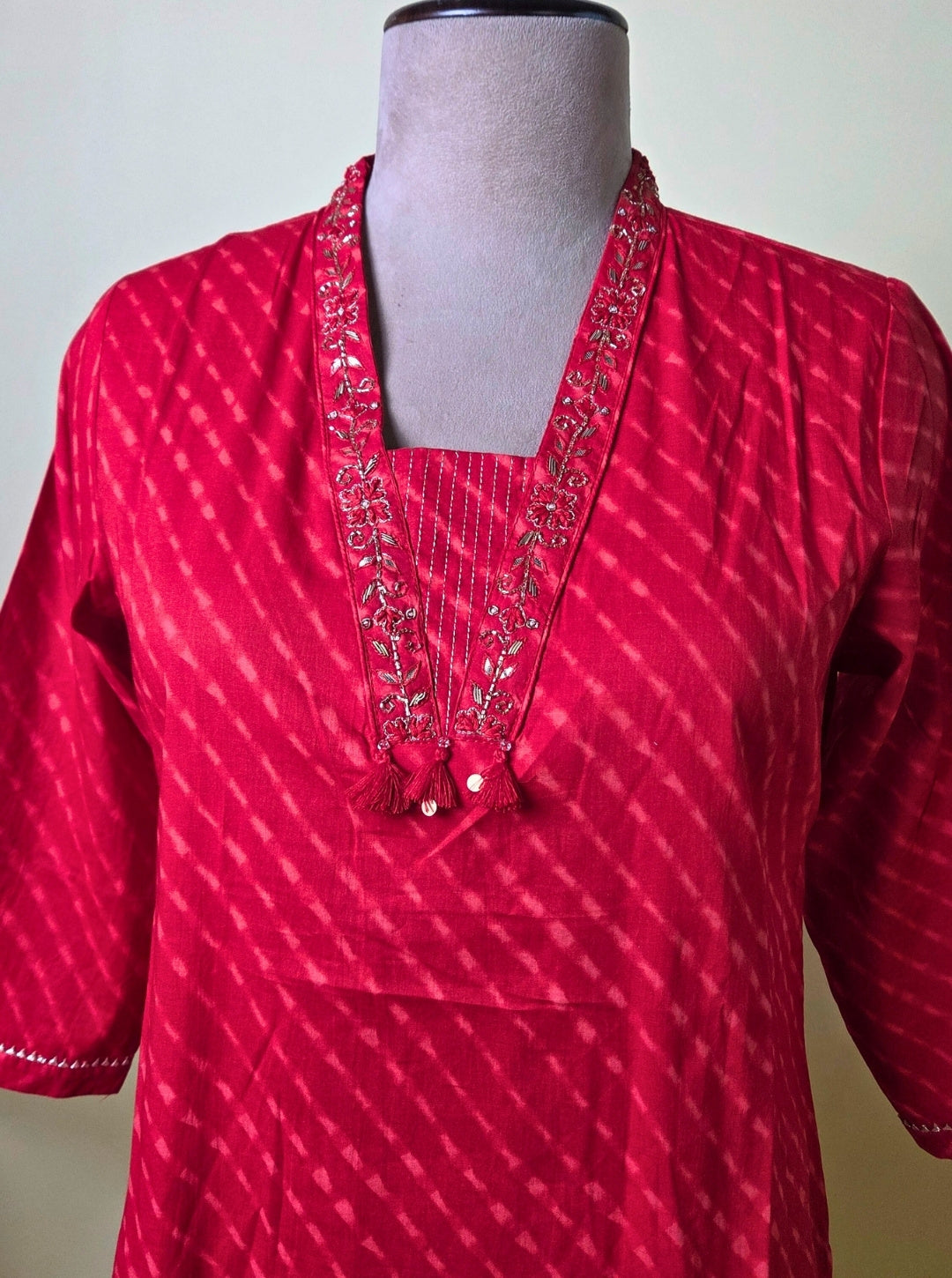 COTTON LEHRIYA KURTI PANT & DUPATTA SET WITH NECK WORK (KUR1070)