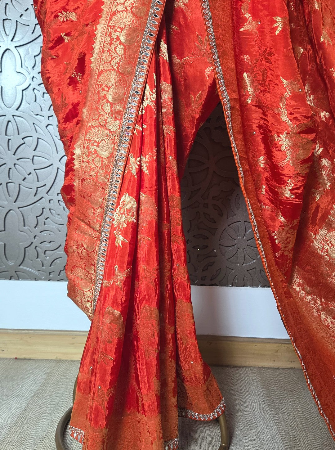 CREPE SILK WITH ANTIQUE WORK (SAREE1079)