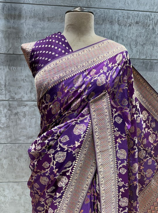 KHADDI CRAPE SAREE WITH RANG KART (SAREE1124)