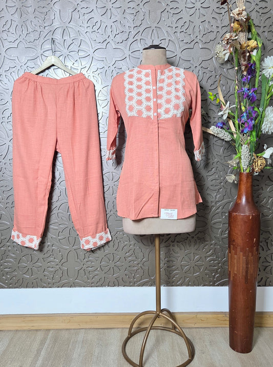 SLUB RAYON FABRC WITH BEAUTIFUL NECKLINE THREAD WORK COORD SET (KURTI1084)