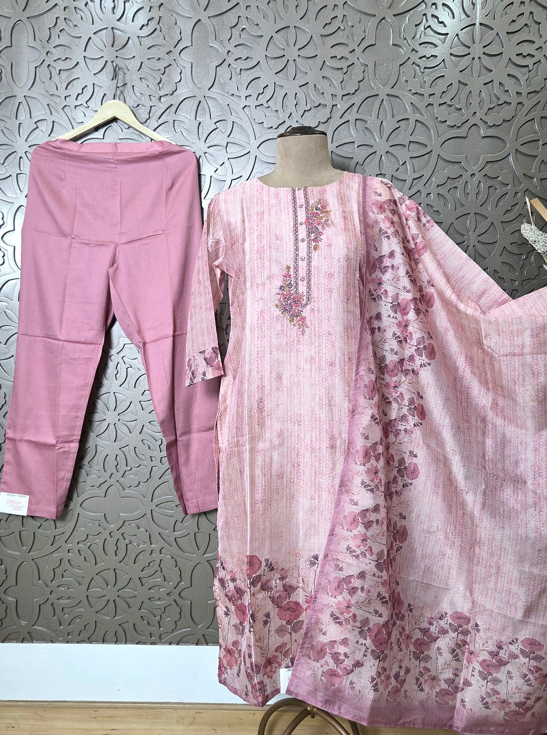 CHANDERI THREE PIECE SET WITH THREAD KNOT WORK (KURTI 1094)