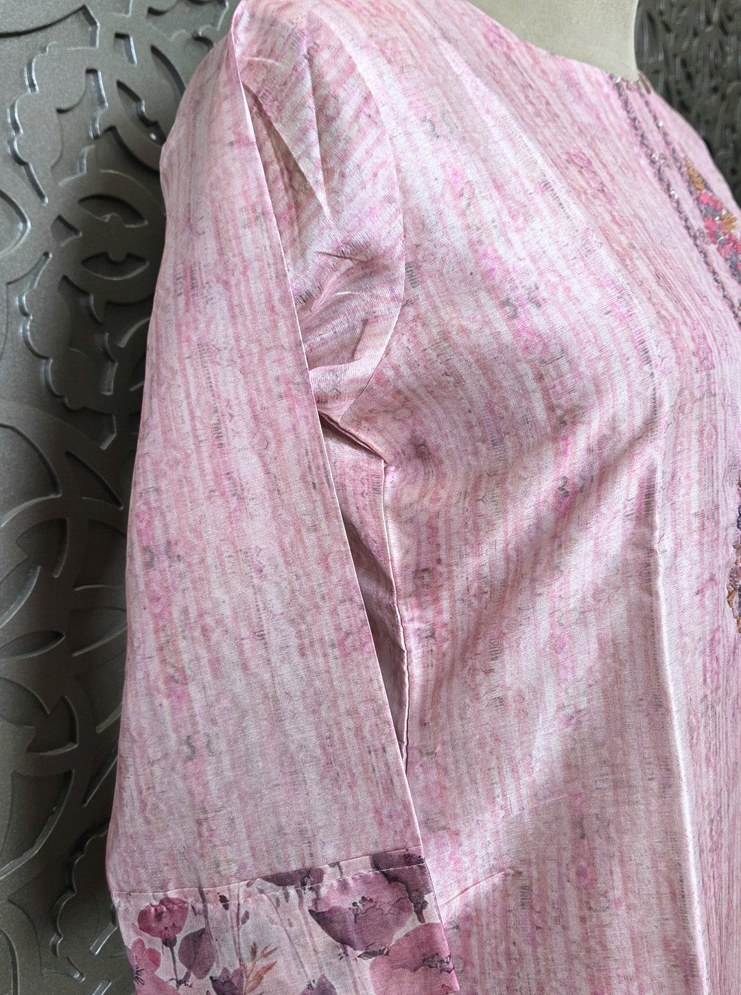CHANDERI THREE PIECE SET WITH THREAD KNOT WORK (KURTI 1094)