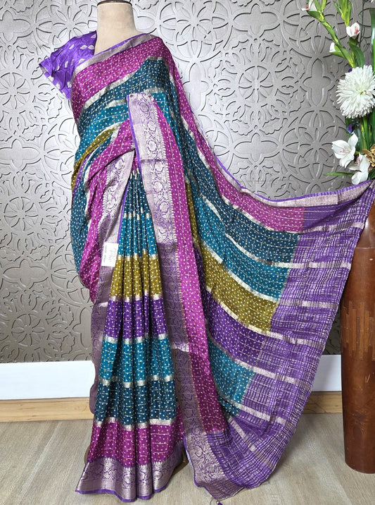 CHINON FABRIC ELEGANT STRIPS BANDHNI PRINT & WEAVING (SAREE1089)