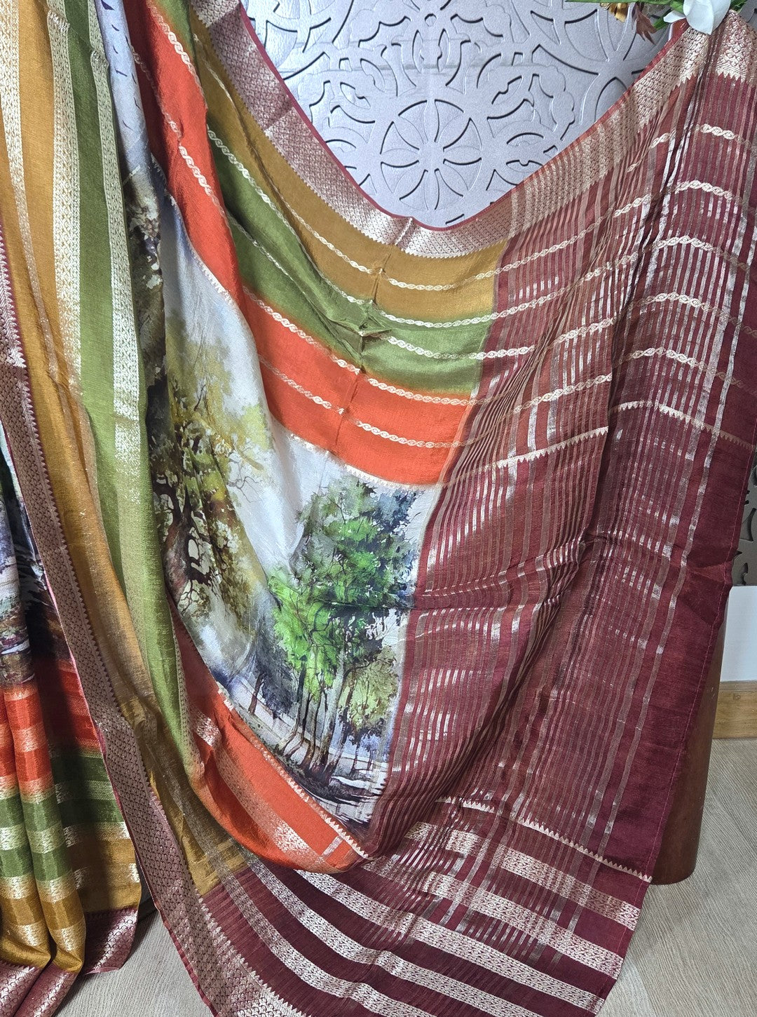 CREPE MUSLIN WITH PICHWAI PRINT (SAREE1090)