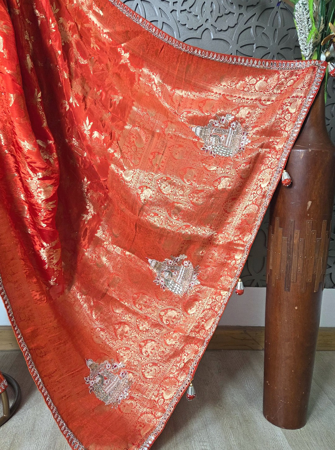 CREPE SILK WITH ANTIQUE WORK (SAREE1079)