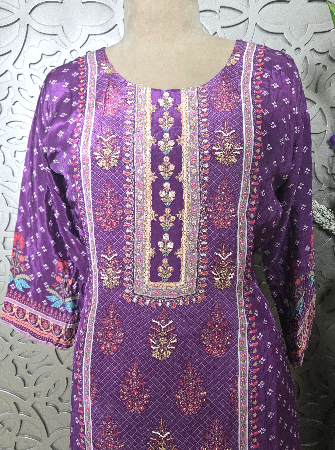 UPARA THREE PIECE SET (KURTI 1093)