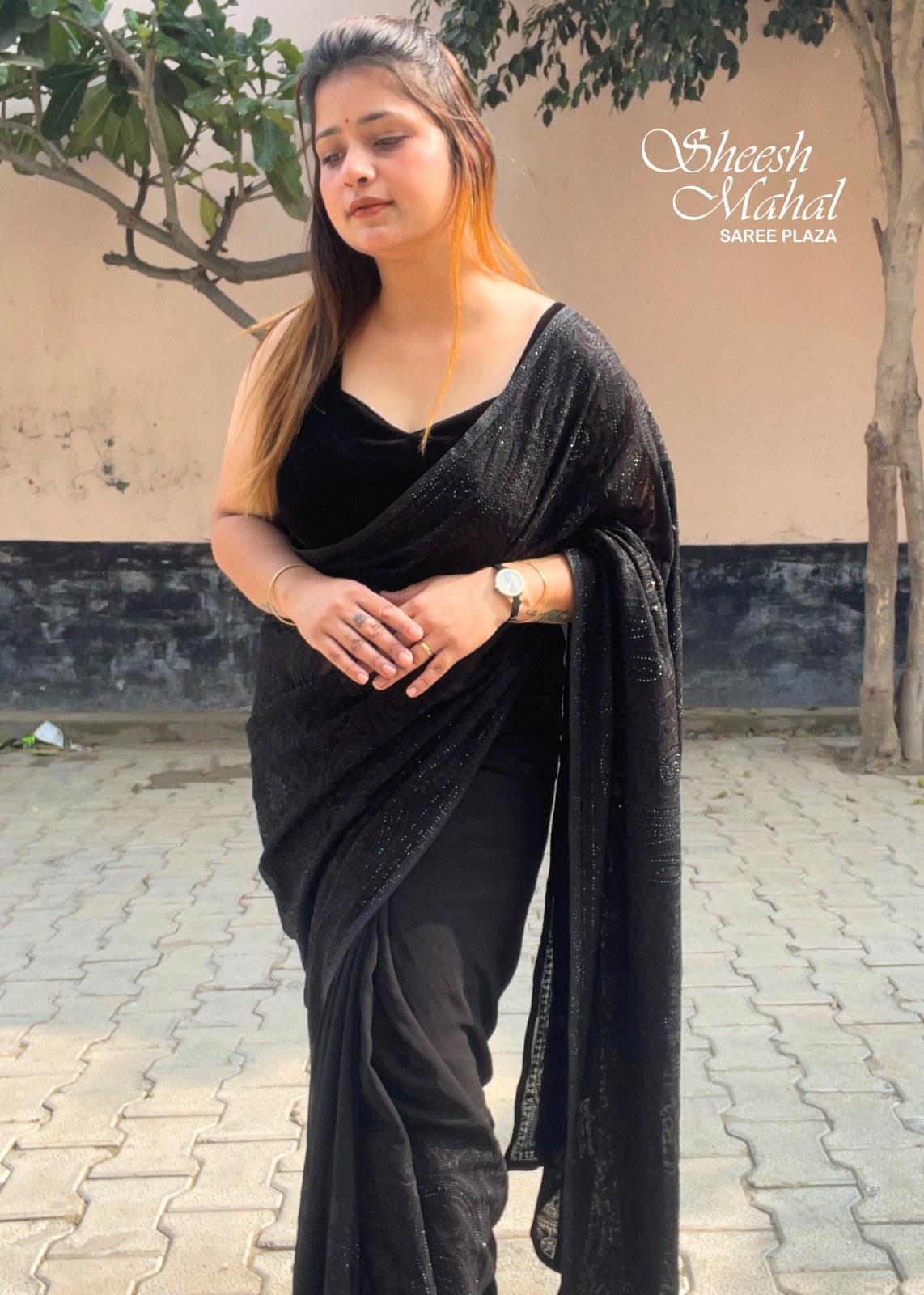 Sheesh Mahal-Ready Made Saree